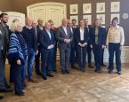 Onze bestuurder Ellen Bien zette hiervoor vandaag 4 december haar handtekening in bijzijn van demissionair ministers Van der Wal (Natuur en Stikstof) en Adema (Landbouw, Natuur en Voedselkwaliteit).