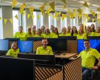 Medewerkers van de Dierenbescherming bellen leden en donateurs om hen te bedanken voor hun steun.