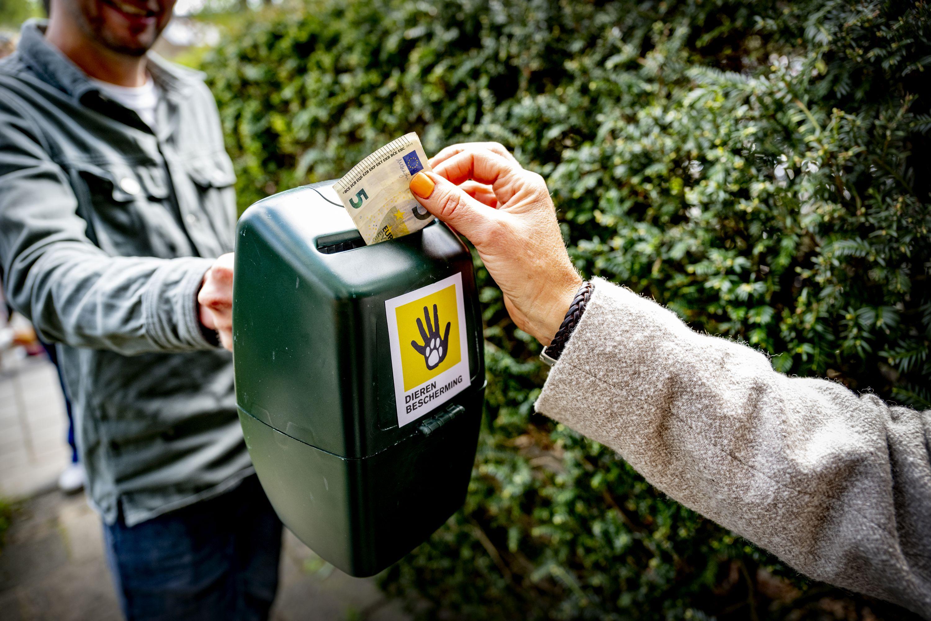 Geld in collectebus