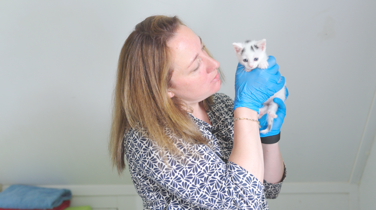 Miranda gastgezin flessenkittens